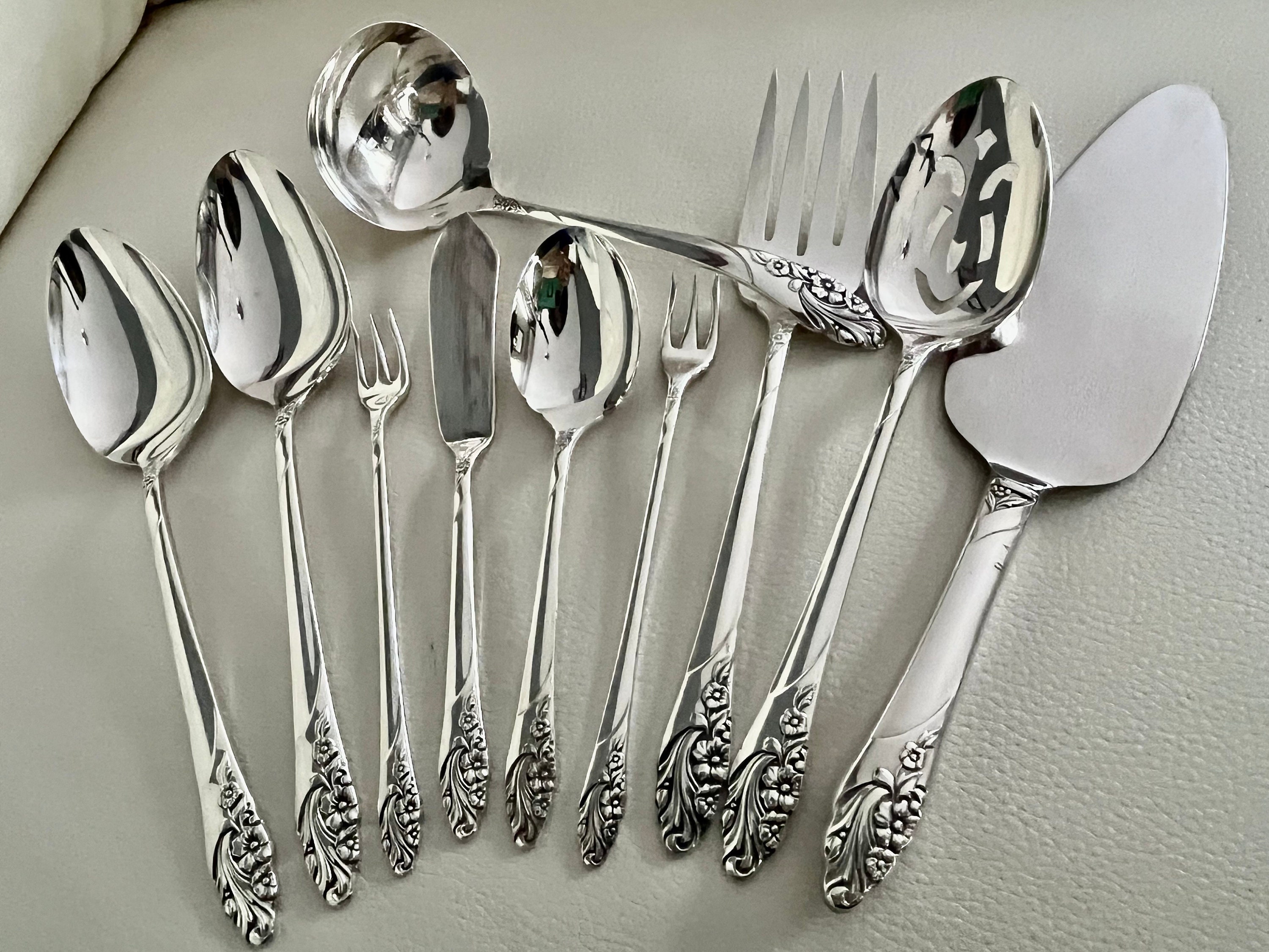 Evening Star (1950) Vintage Community Silver Plated Silverware - Complete Set for 12 Persons Plus Extras