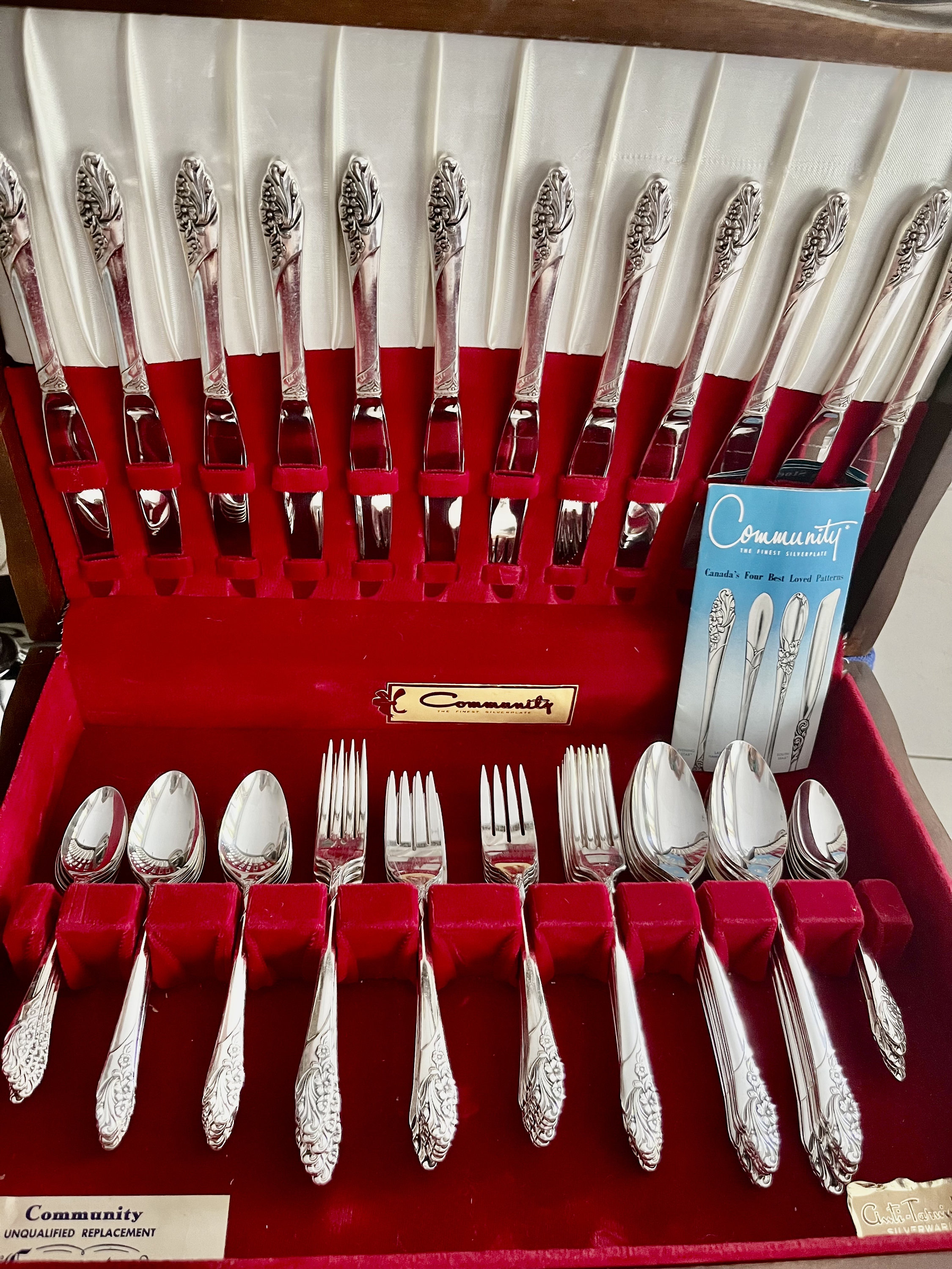 Evening Star (1950) Vintage Community Silver Plated Silverware - Complete Set for 12 Persons Plus Extras