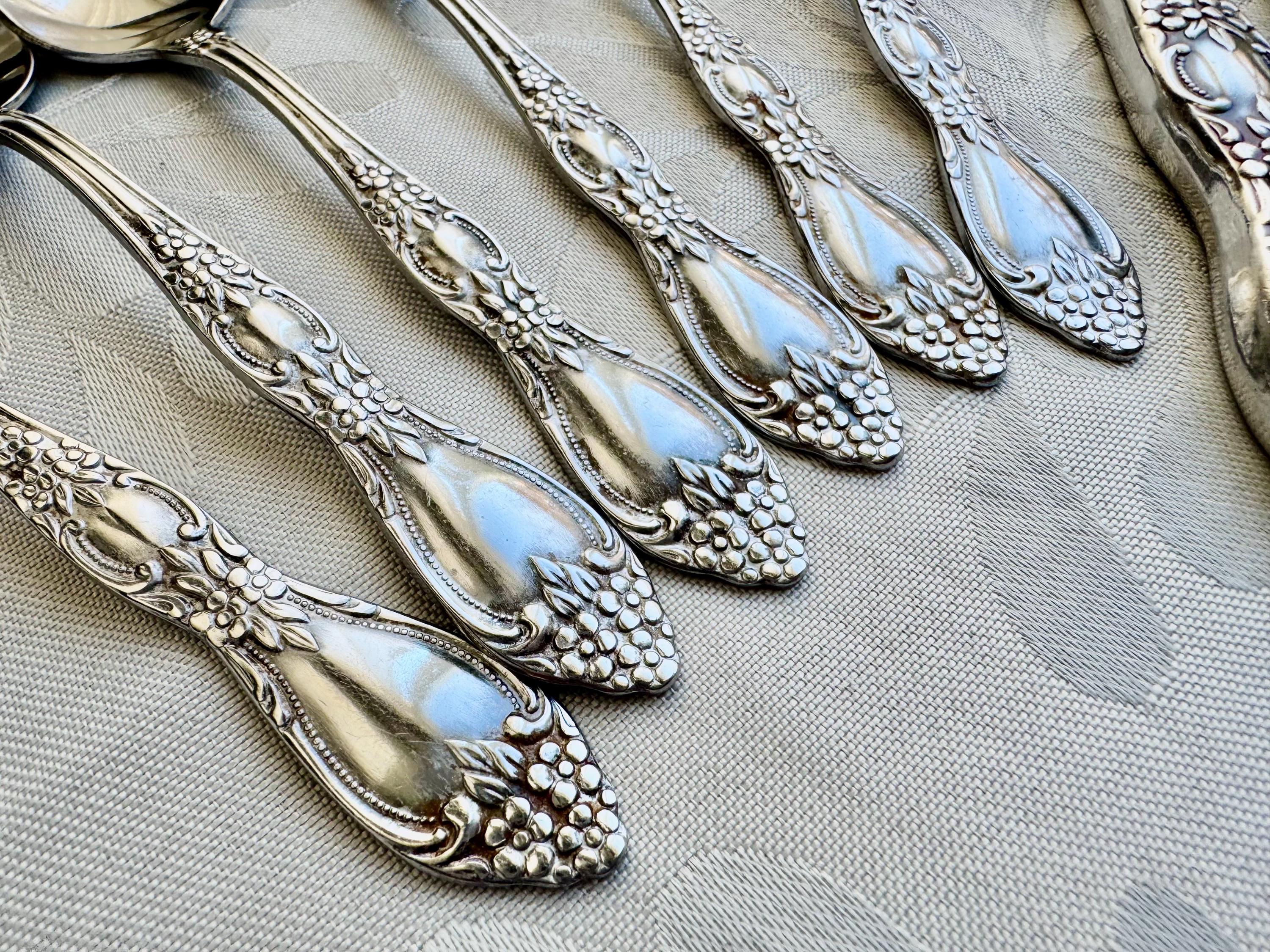 Vintage Oneida Huntington USA (Stainless 1977-1991) Flatware Set – Complete Set for 6 (36 items)