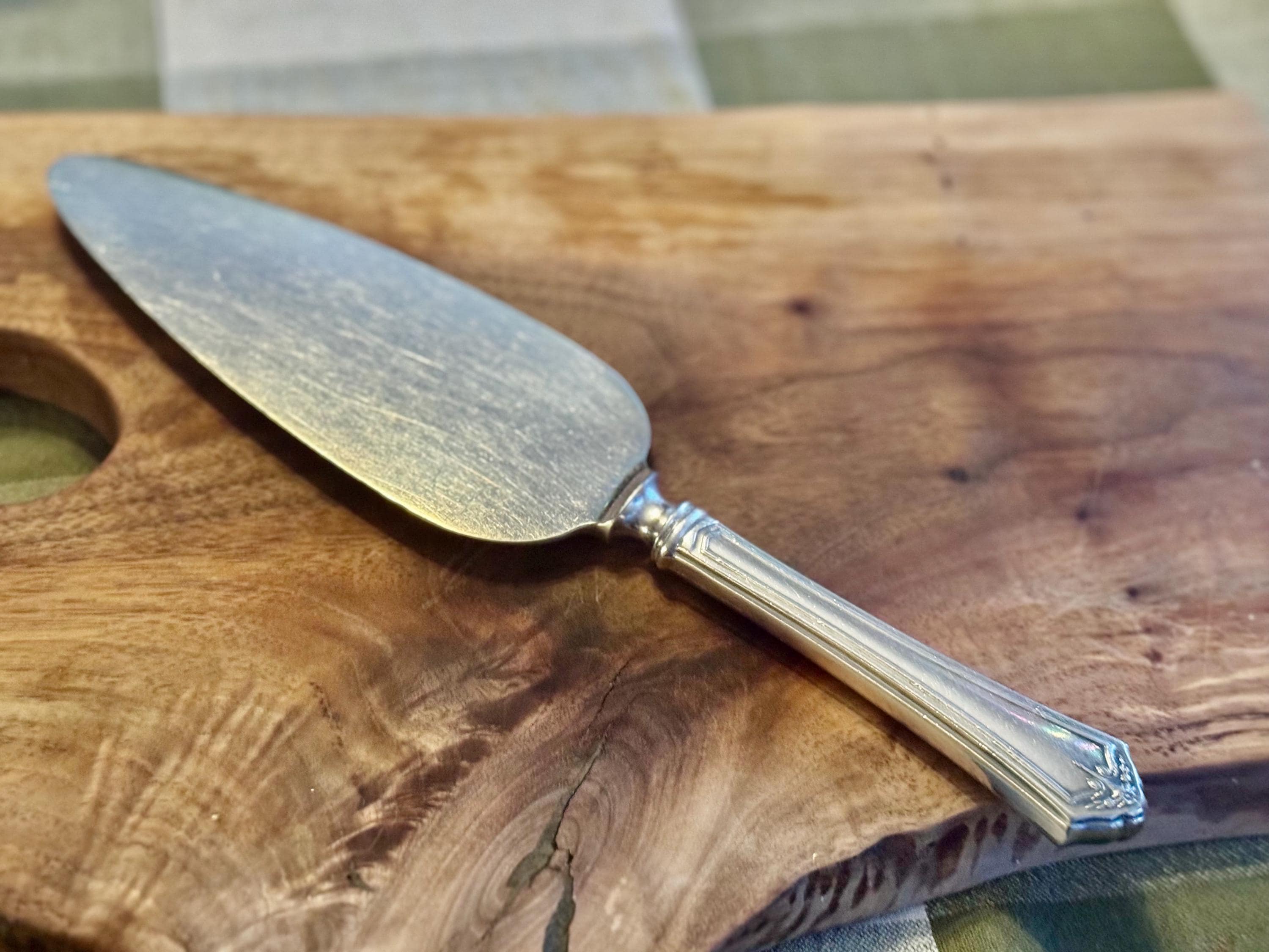 Antique Silverplate Cake / Pie Servers – Elegant Vintage Silver Servers