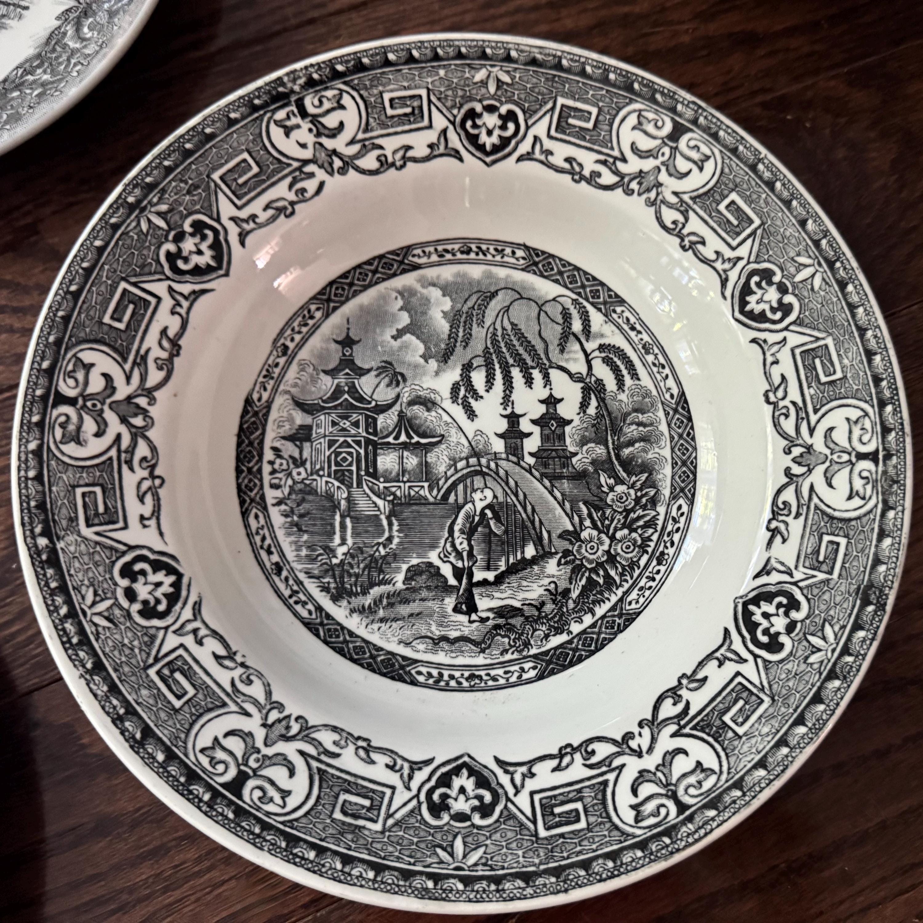 Vintage Royalty Wall Plates – Black & White Gallery Collection, Ceramic Porcelain