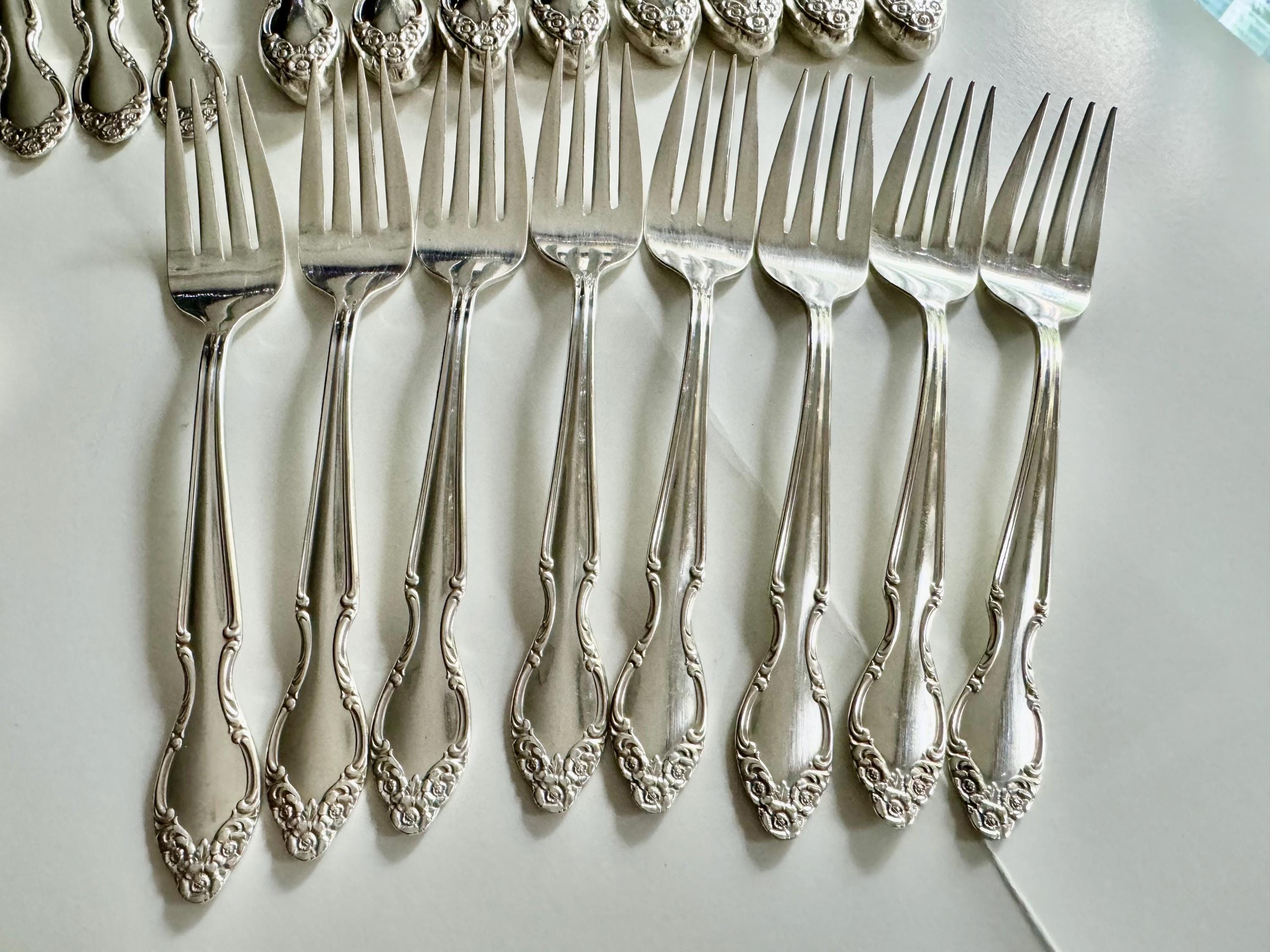 Vintage Silverplate “Silvery Mist” Rogers Bro 1955+ Silverware — Complete Set for 8 Persons 46pcs