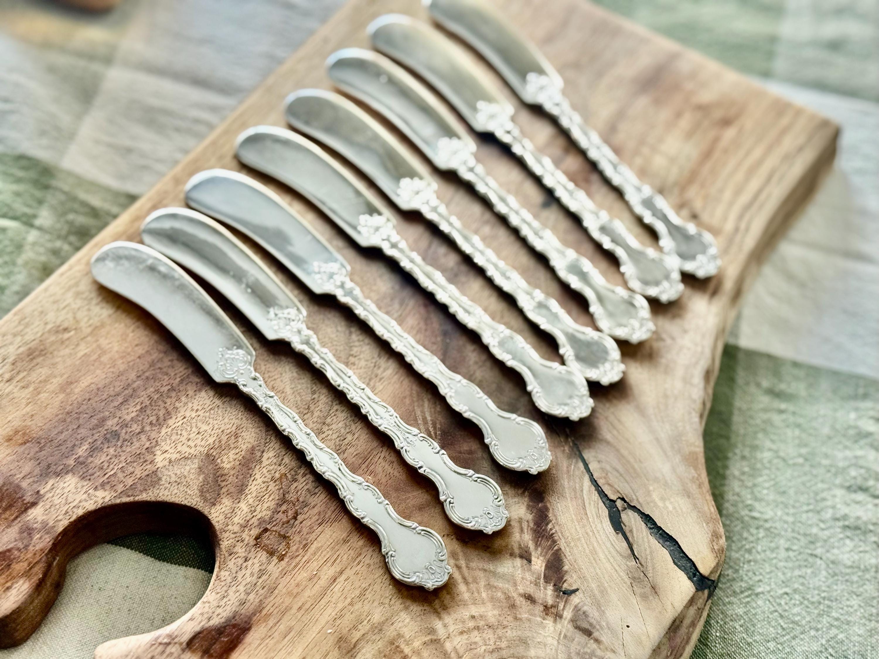 Vintage Silverplate Spreaders — Birks Regency "Louis De France" Silverware — Set of 8