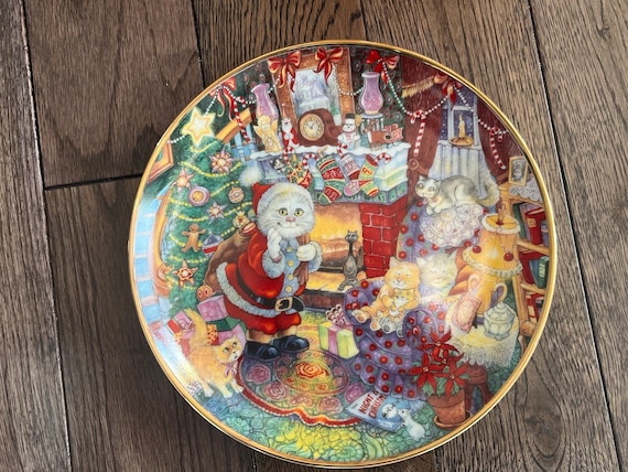 Franklin Mint Heirloom - Super Bright and Fun Decor - Decorative Plates 8” - Christmas, Easter & Valentines