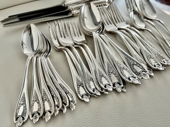 Vintage 1847 Rogers Old Colony Silverware Set for 8 and more: Art Nouveau Silverplate