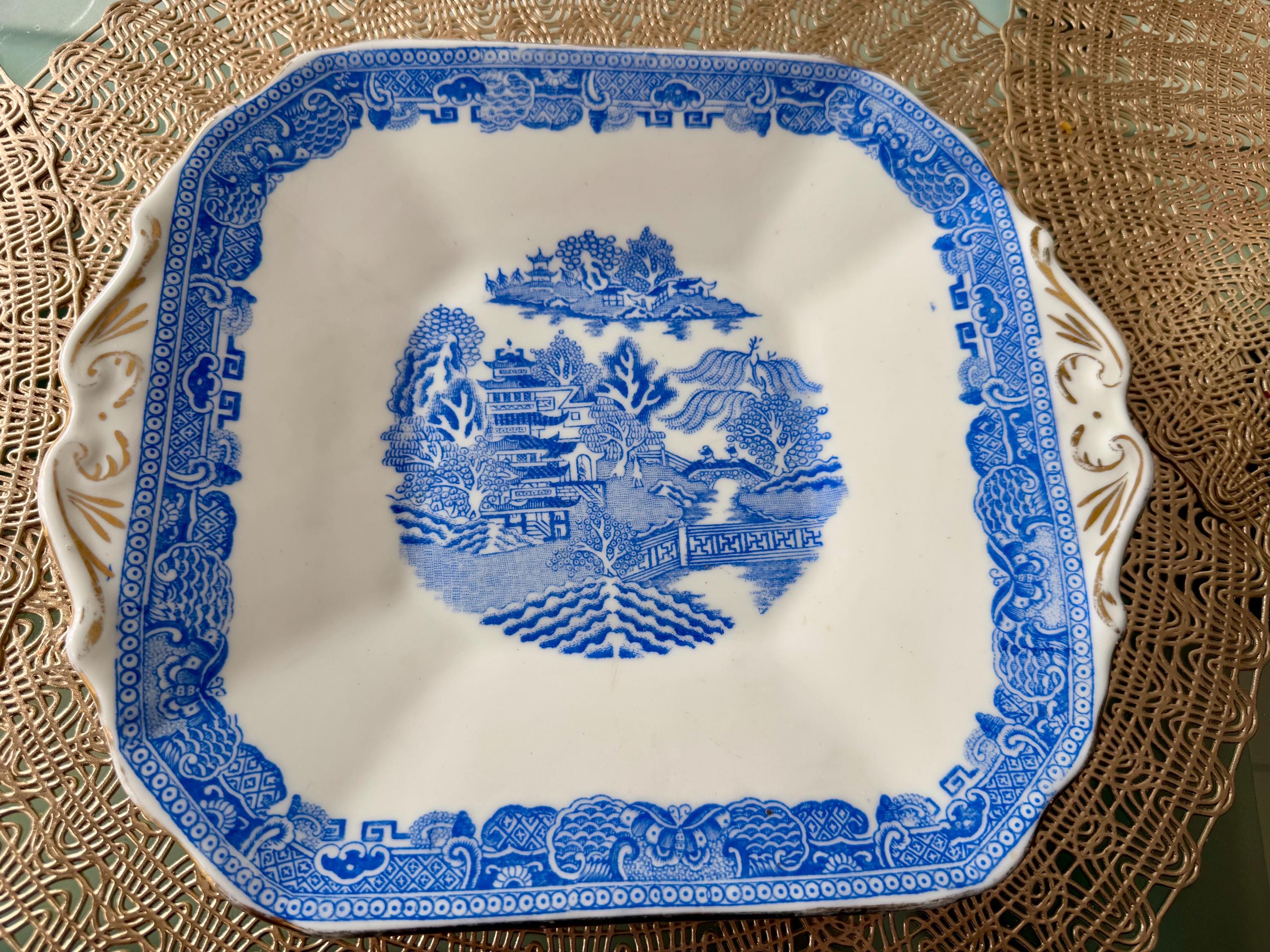 Antique Edwards & Brown Blue Willow Handled Serving Plate – Made in England (1874-1932)