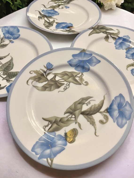 Williams-Sonoma - Set of 4 Salad Plates 8” Spring Blue Flowers & Bugs - Made in Japan