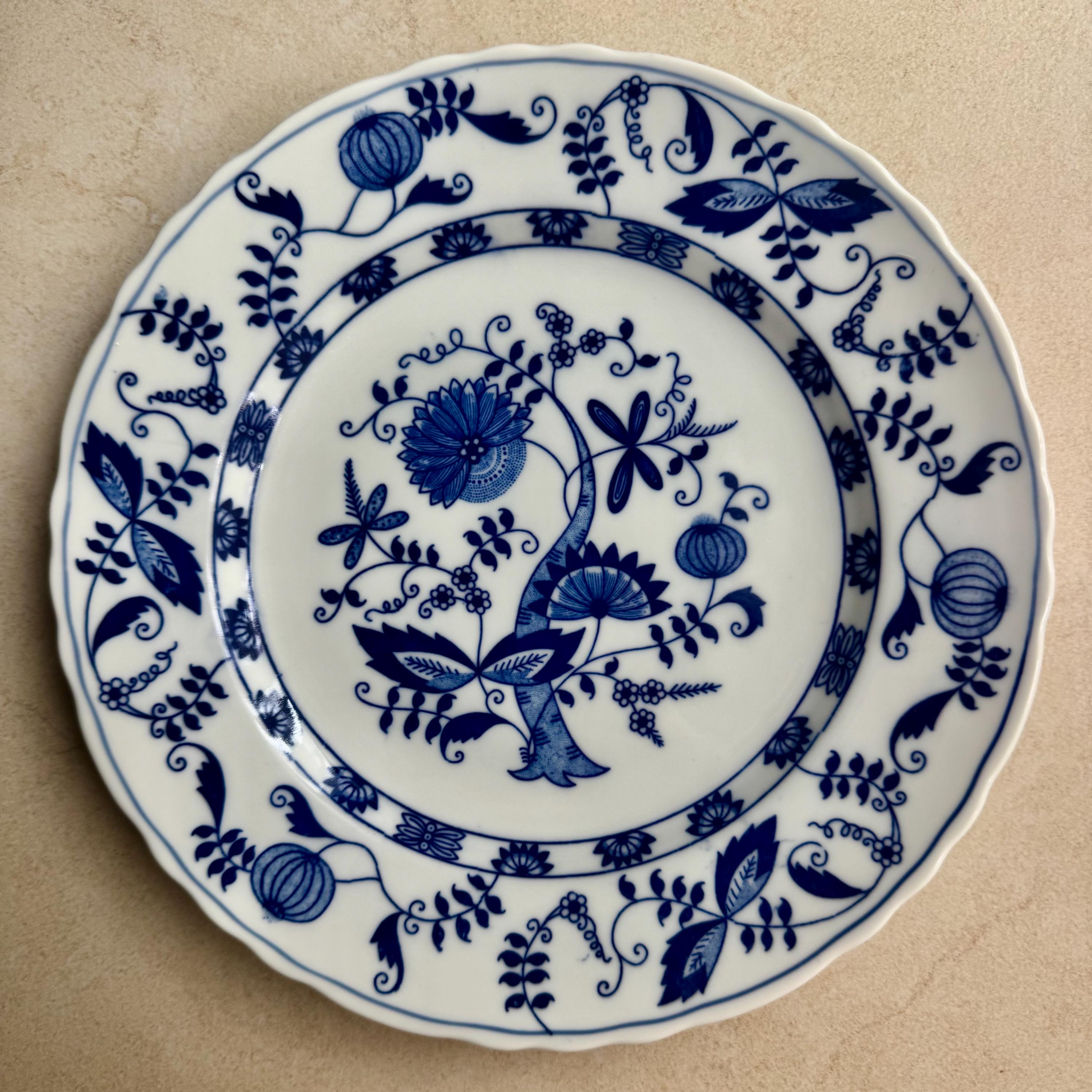 Vintage Blue & White Botanical Wall Plate Gallery — 7 Piece Curated Collection