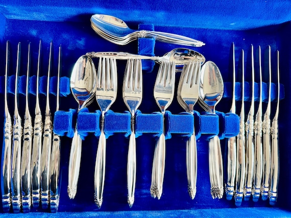 1847 Rogers Bros.カトラリーセット Complete Vintage 1847 Rogers Bros “garland” Silverware Set for 12