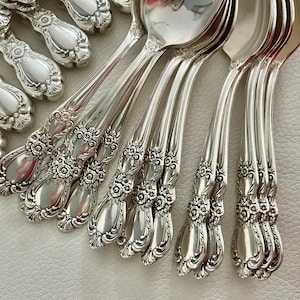 Vintage Large Round Bowl Cream/Soup Spoons — Set of 12 — Silver Plated Silverware “Heritage” image 9