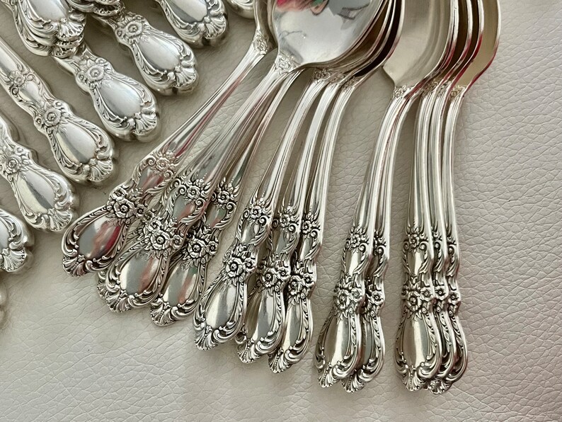 Vintage Large Round Bowl Cream/Soup Spoons — Set of 12 — Silver Plated Silverware “Heritage” image 9