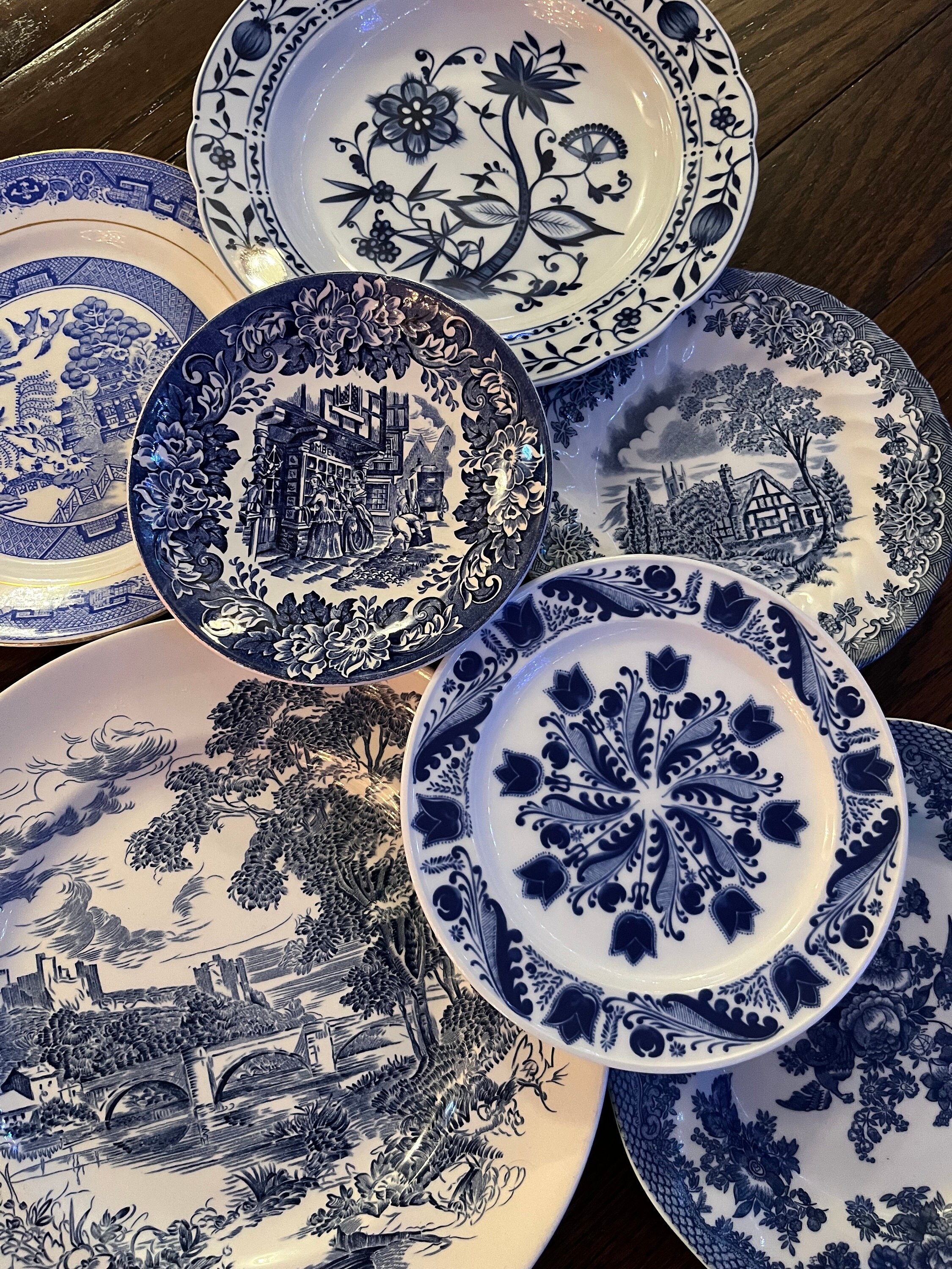 Blue and white plates vintage hot sale