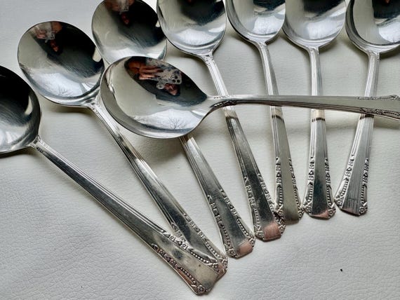 Vintage Rare Round Silverplate Soup Spoons - Set of 8 - Oneida Del Mar