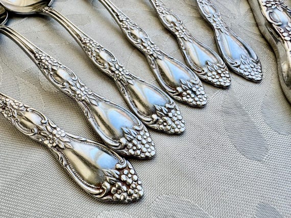 Vintage Oneida Huntington USA (Stainless 1977-1991) Flatware Set – Complete Set for 6 (36 items)