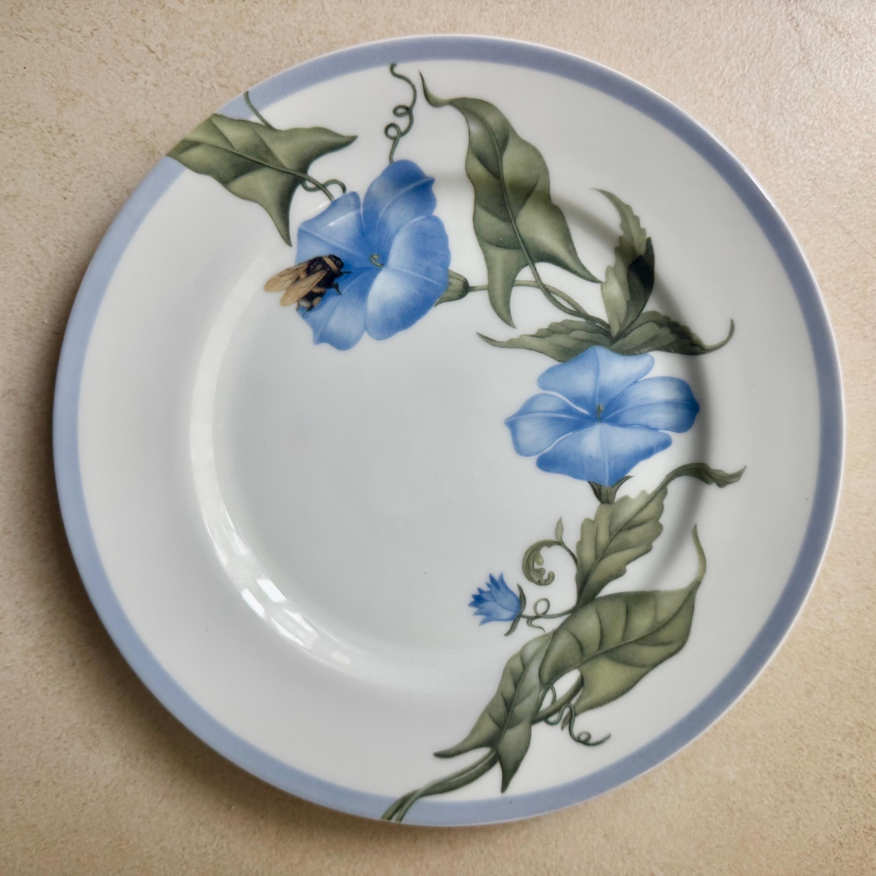 Vintage Blue & White Botanical Wall Plate Gallery — 7 Piece Curated Collection