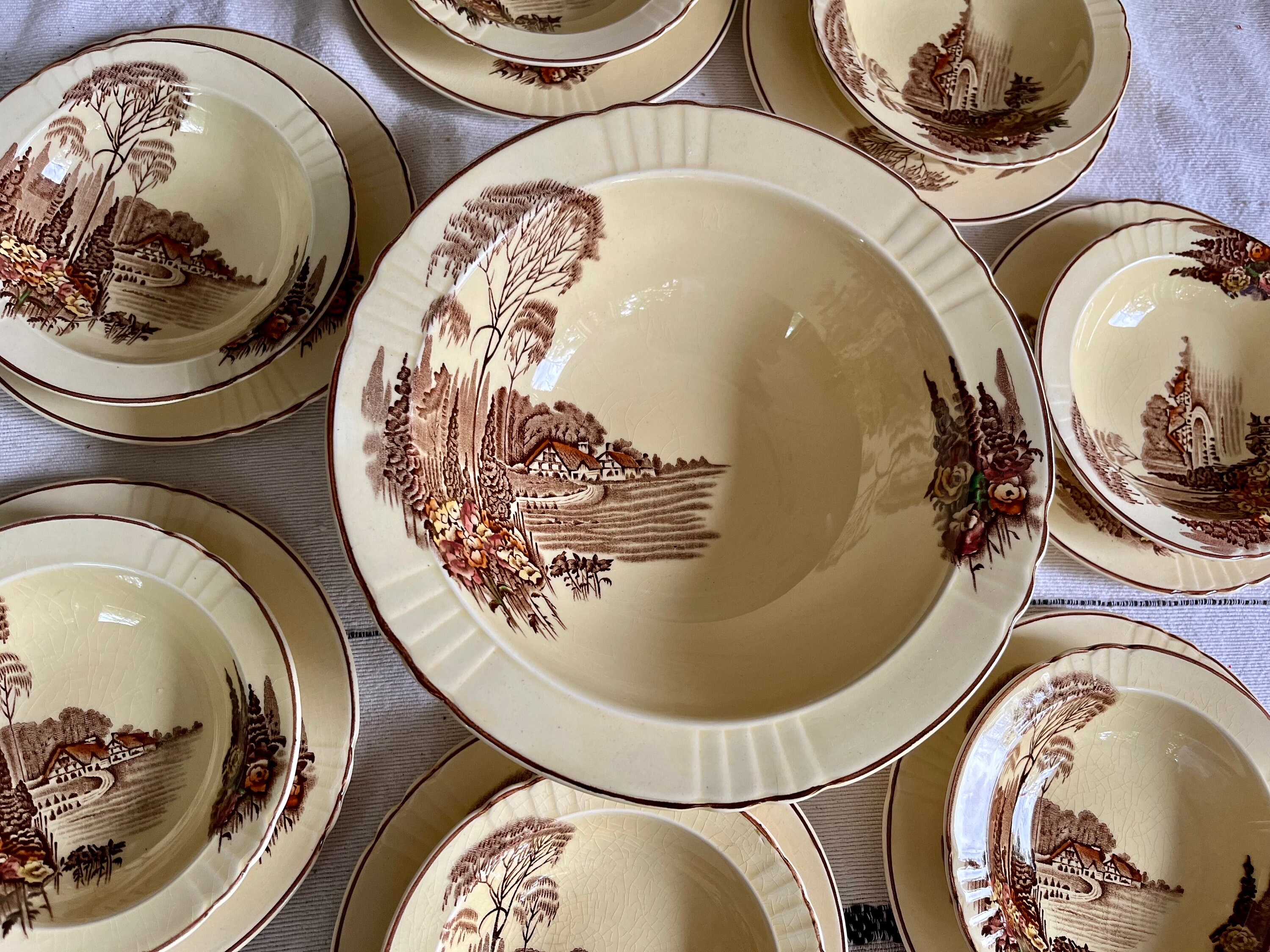 Homeland 1930s - Myott Son & Co England - RN 761201 - Dishes Sets