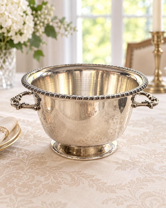 Vintage Marlboro Plate Silverplate Ice Bucket – Old English Reproduction – EP Copper