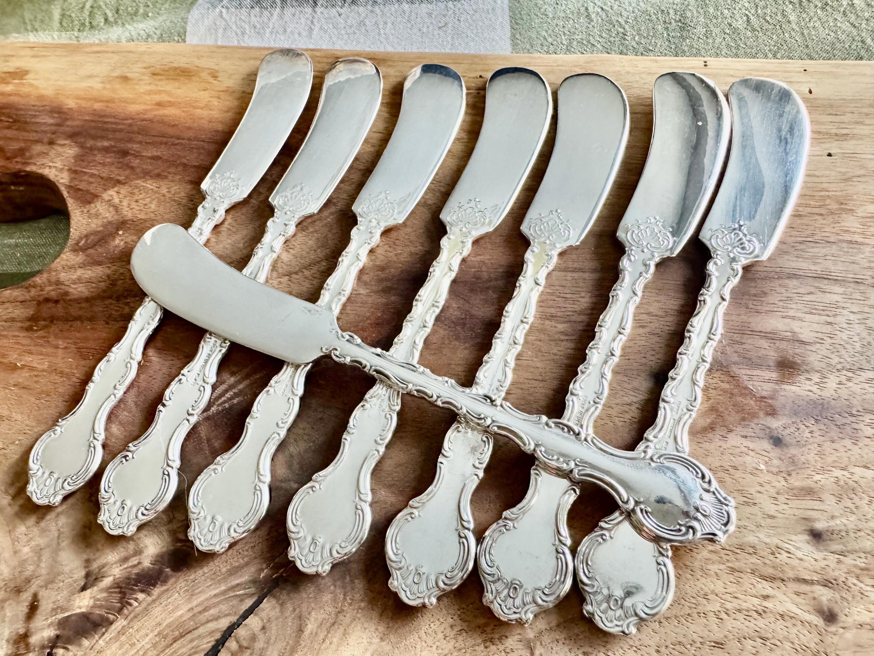 Vintage Silverplate Spreaders — Birks Regency "Louis De France" Silverware — Set of 8