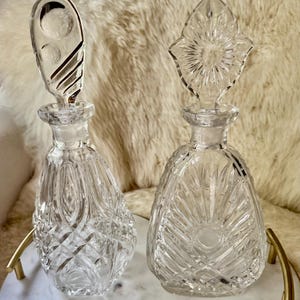 Vintage Cut Crystal Decanter with Stopper – Elegant Geometric Design