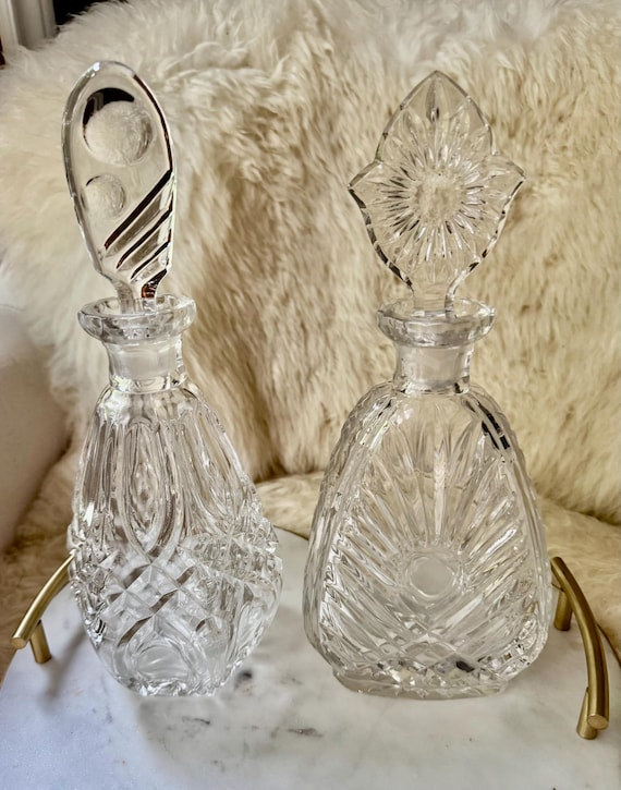 Vintage Cut Crystal Decanter with Stopper – Elegant Geometric Design