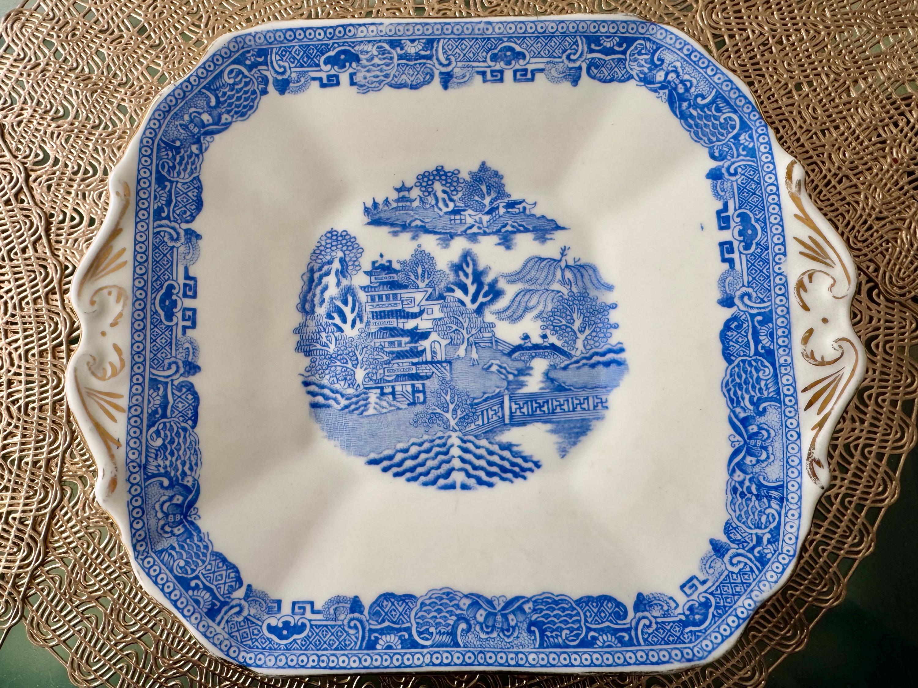Antique Edwards & Brown Blue Willow Handled Serving Plate – Made in England (1874-1932)