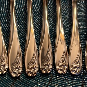 Vintage 1847 Rogers Bros “Daffodil” Silverplate Flatware — Custom Sets image 8