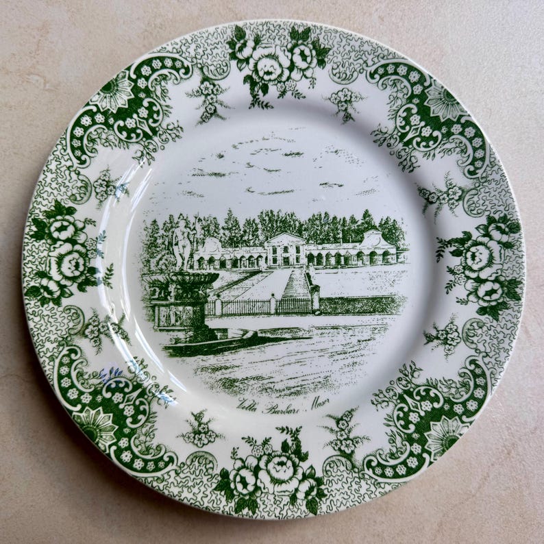 Vintage Red Green Transferware Plate Set: Eclectic Cottagecore Wall Gallery bild 7