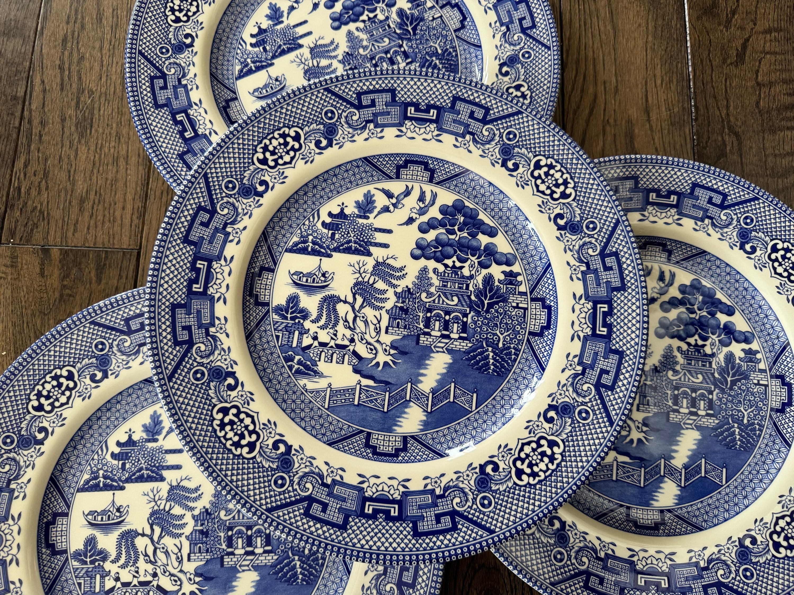 Royal Stafford Blue Willow Dinner Plates 10.75” — Made in England