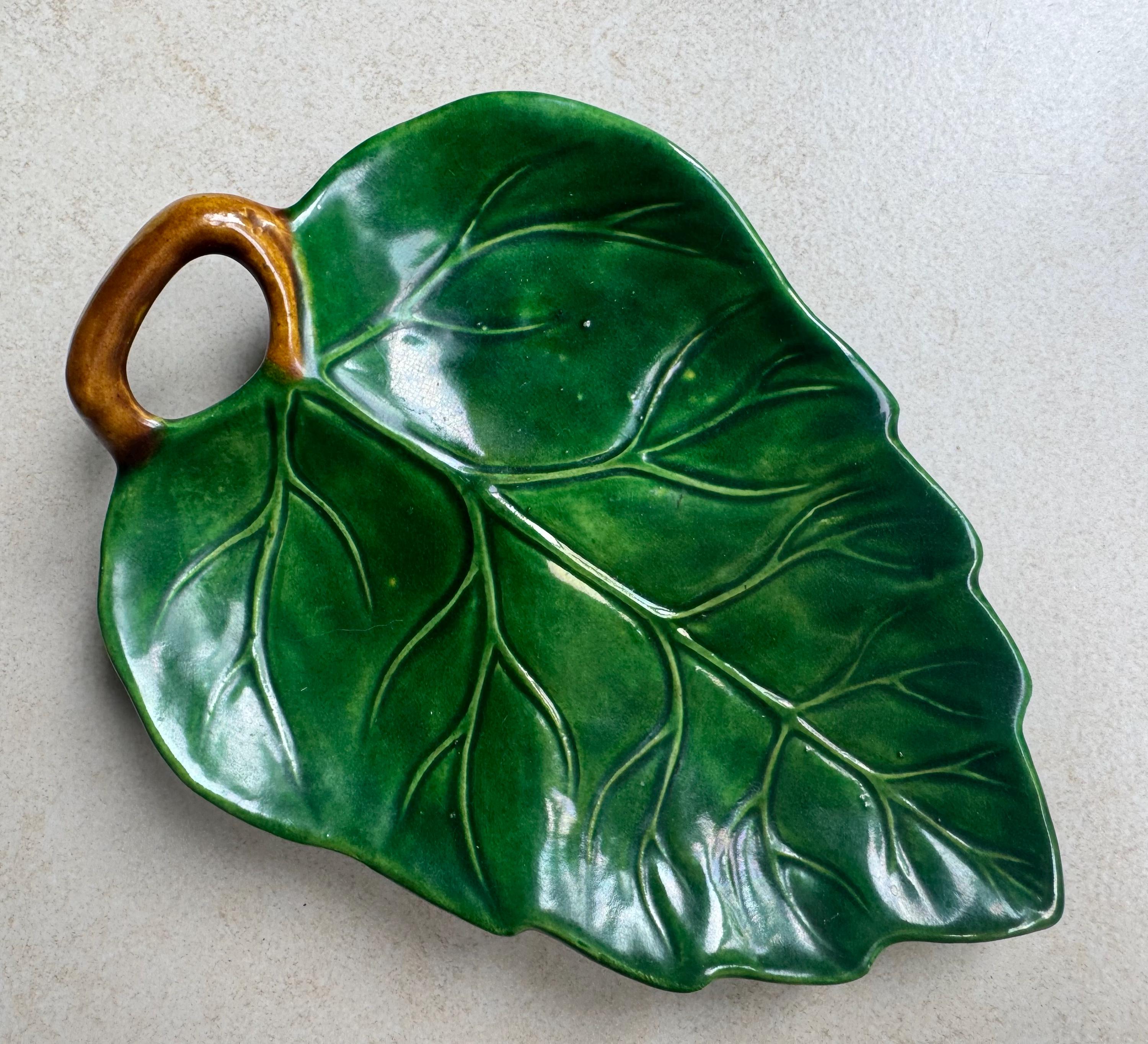 Vintage Green Botanical Wall Plate Collection – Set of 7 | Leaf & Cabbage Plates | Majolica Style Wall Gallery | Grandmillennial Decor