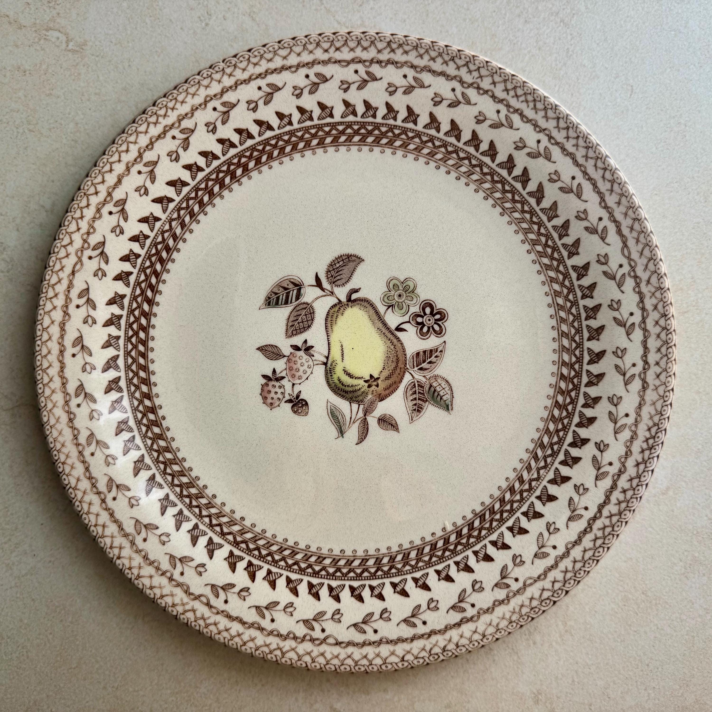 Gallery Wall Mismatched Set - England Farm Scenes in Brown & Green — 15 Plates