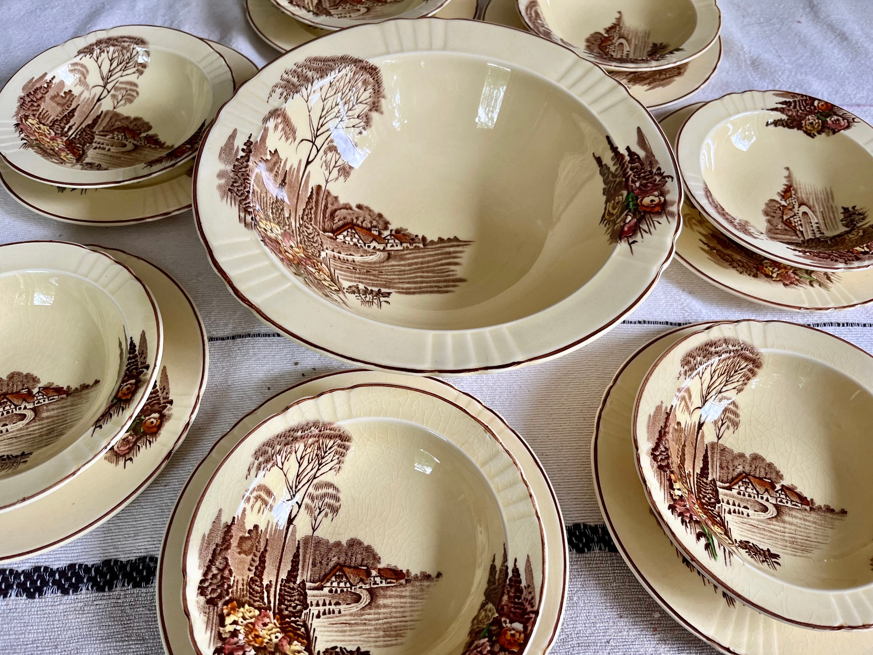 Homeland 1930s - Myott Son & Co England - RN 761201 - Dishes Sets