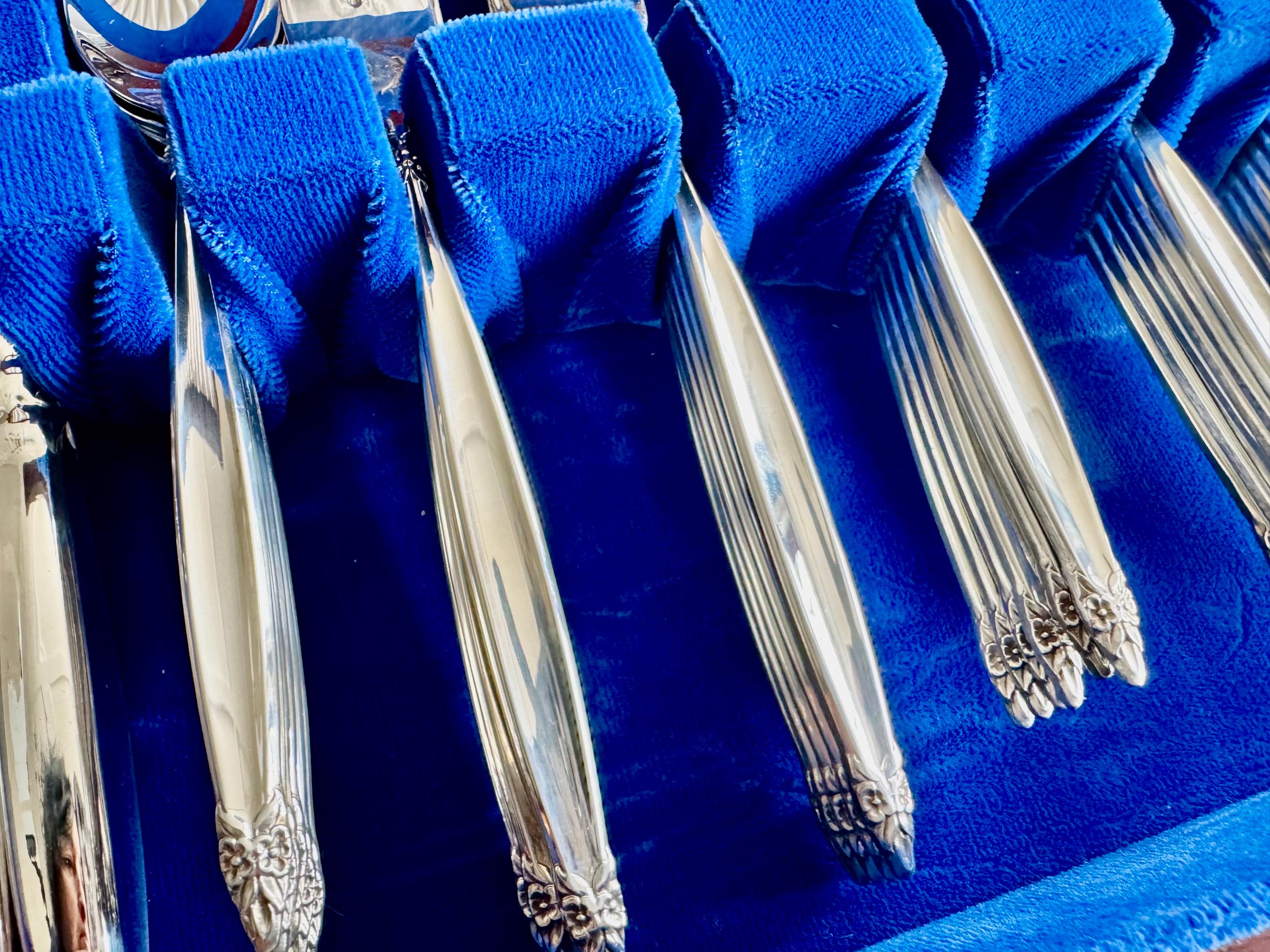 Complete Vintage 1847 Rogers Bros “Garland” Silverware Set for 12 – 60 Pieces