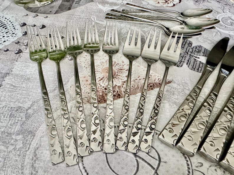Vintage “Navaho” Stainless Flatware Set by 1847 Rogers Bros – Mid Century Modern (32pcs) bild 7