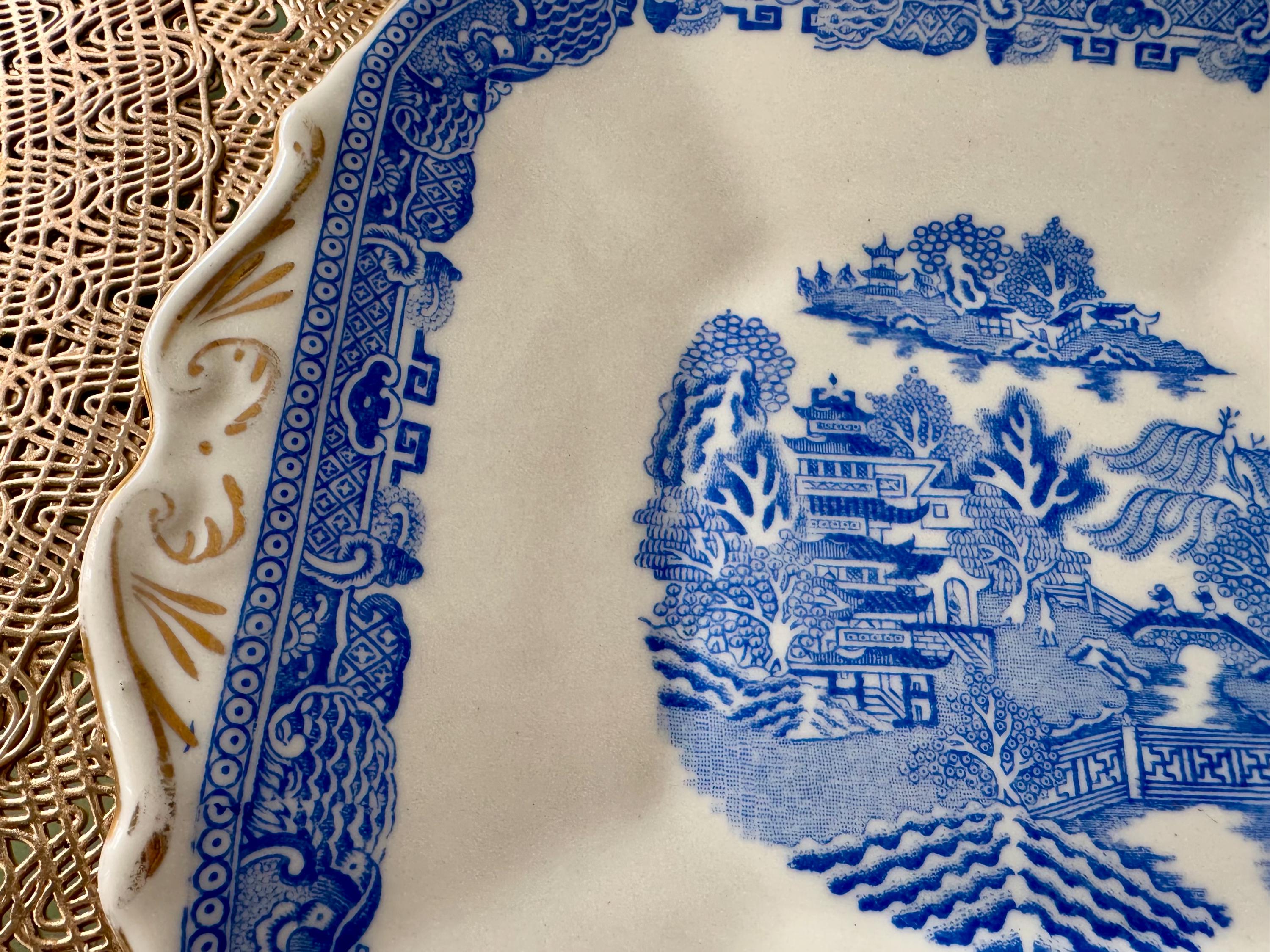 Antique Edwards & Brown Blue Willow Handled Serving Plate – Made in England (1874-1932)