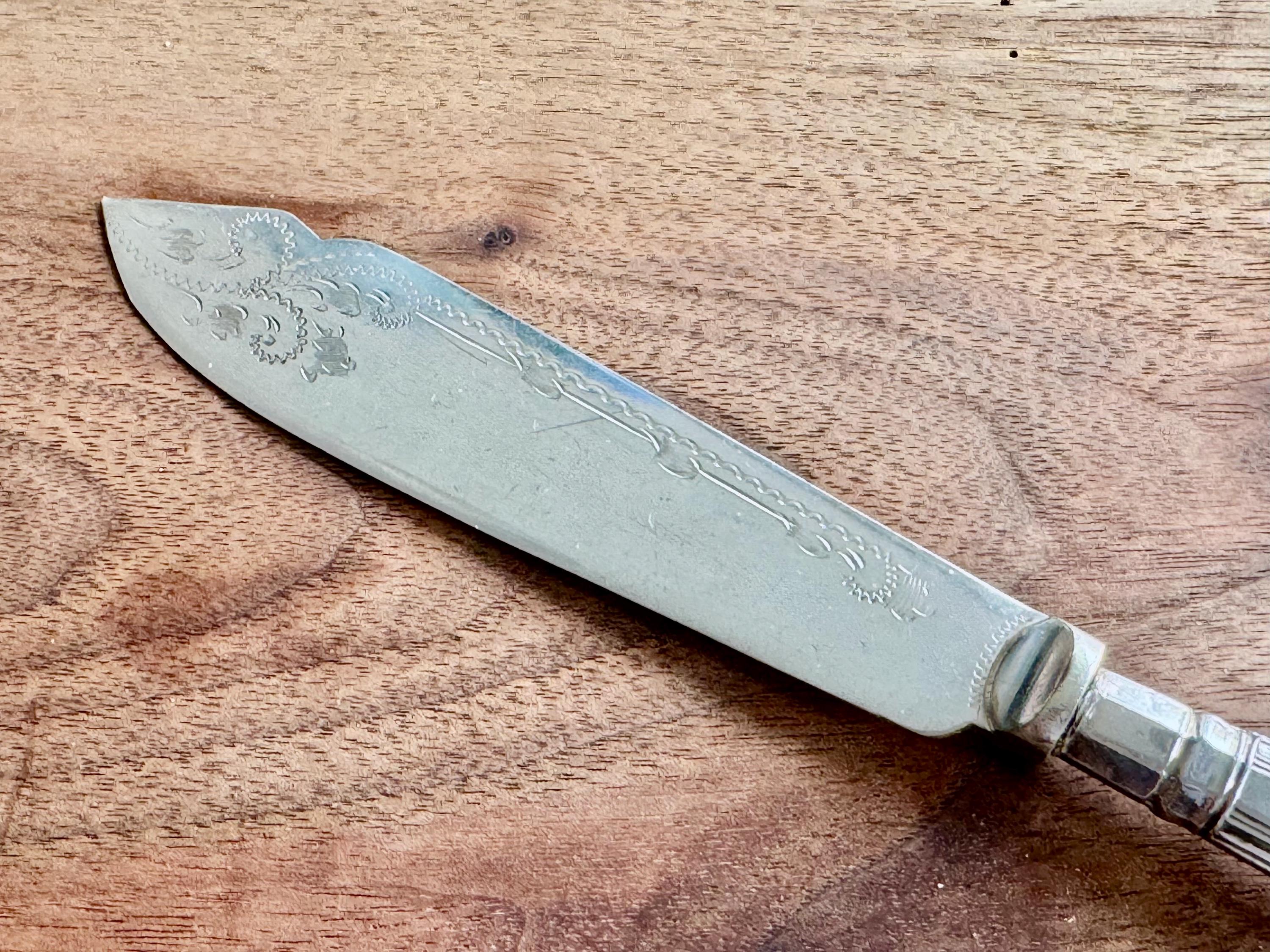 Antique Sterling Silver Handle Fish Knife – Ornate & Engraved – Sheffield 1923 – Silverplate Blade