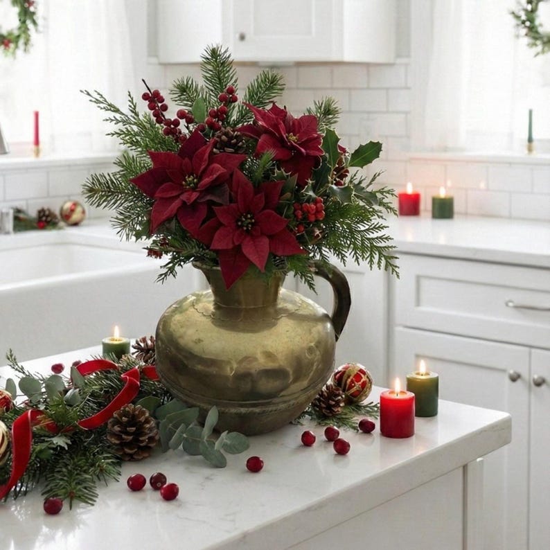 Antique Polished Brass Flower Vase: French Country Normandy Pitcher Bild 1