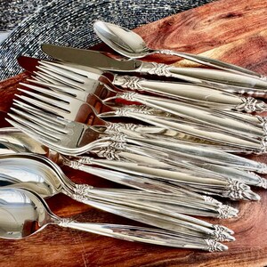 Complete vintage Rogers Bros 'Garland' zilverwerkset uit 1847 voor 12-60 stuks afbeelding 10