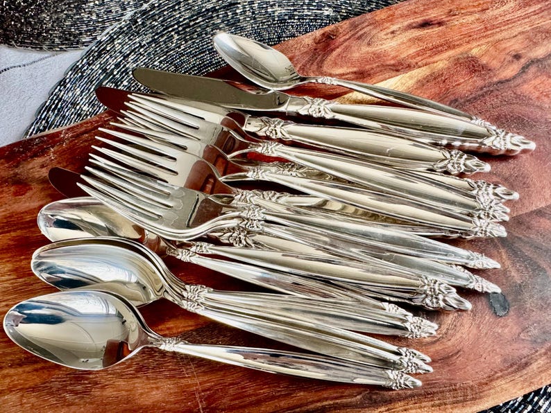 Complete vintage Rogers Bros 'Garland' zilverwerkset uit 1847 voor 12-60 stuks afbeelding 10