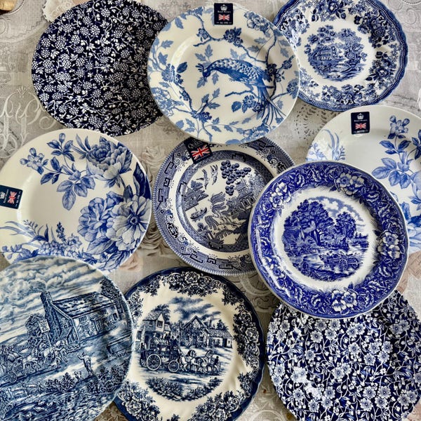 Platos de ensalada de inspiración vintage en azul y blanco / Decoración de pared de galería Inglaterra / Se venden por separado