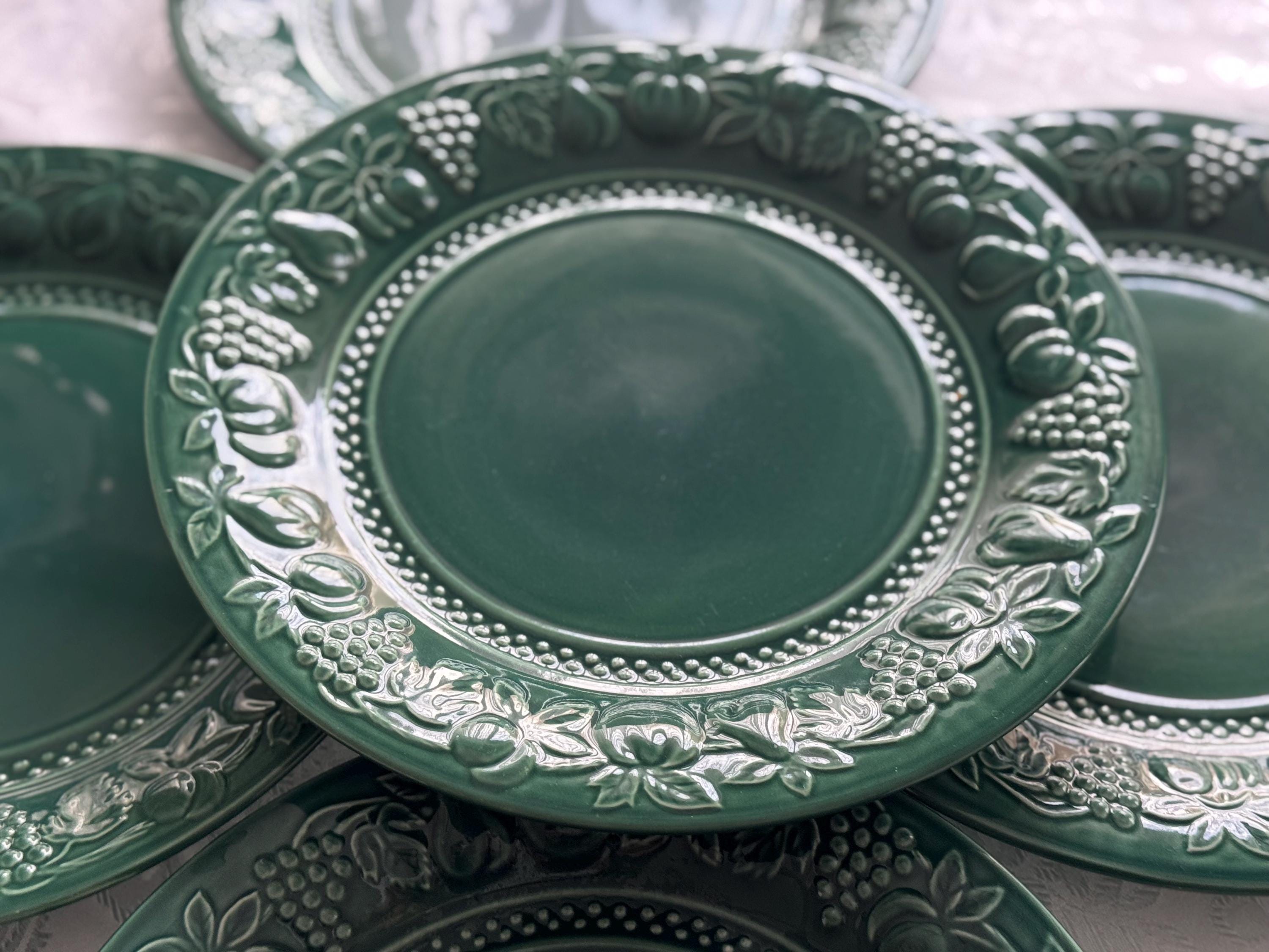 Corelle Stoneware Dinner Plate – 10.5” – Deep Green Fruit Border – Made in Thailand