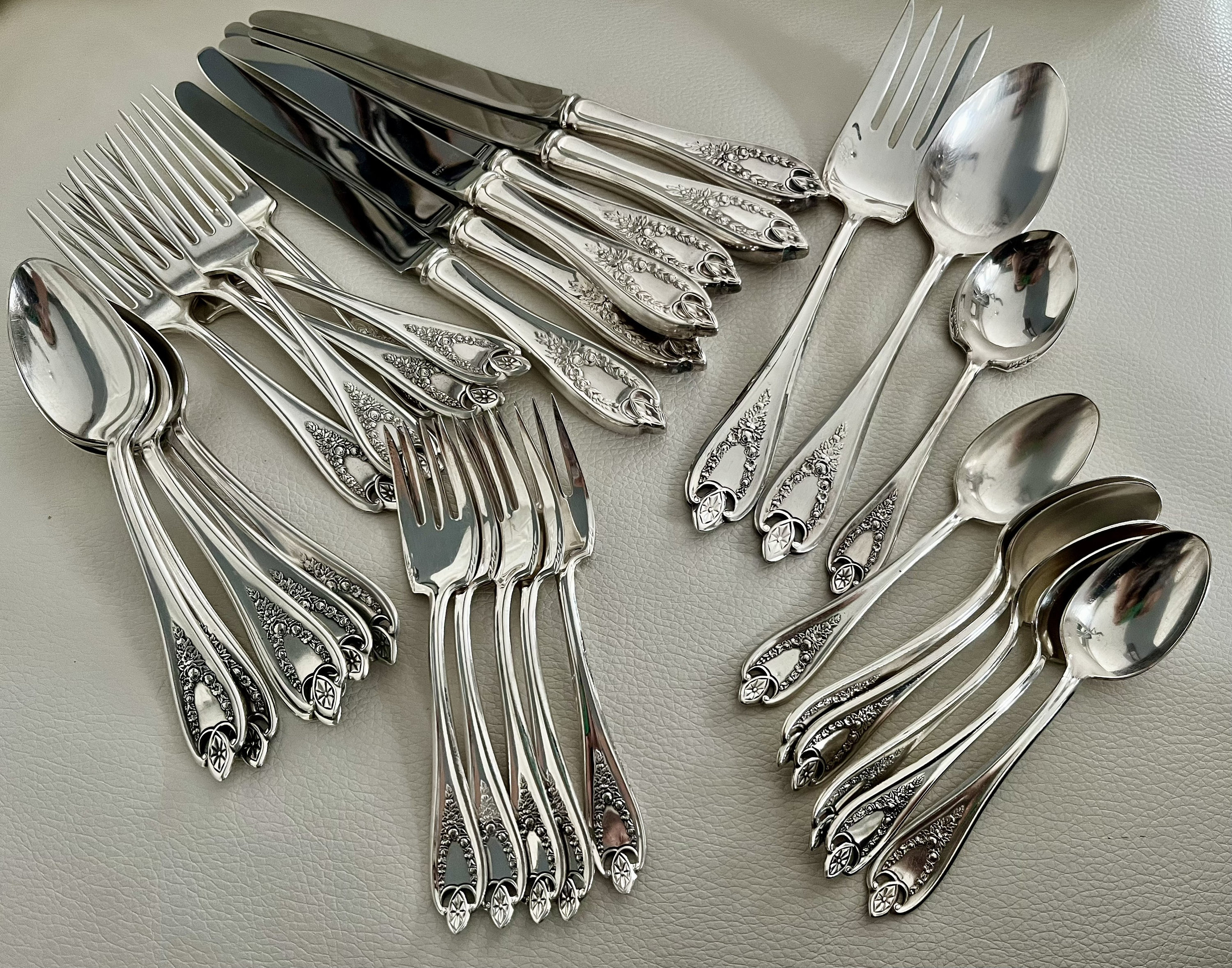 Vintage 1847 Rogers Old Colony Silverware Set for 8 and more: Art Nouveau Silverplate