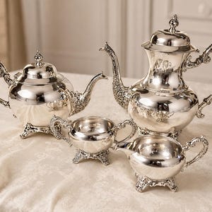 Vintage Wm. A. Rogers Canada Silverplate Tea & Coffee Service – 4 Piece Ornate Footed Set bild 1