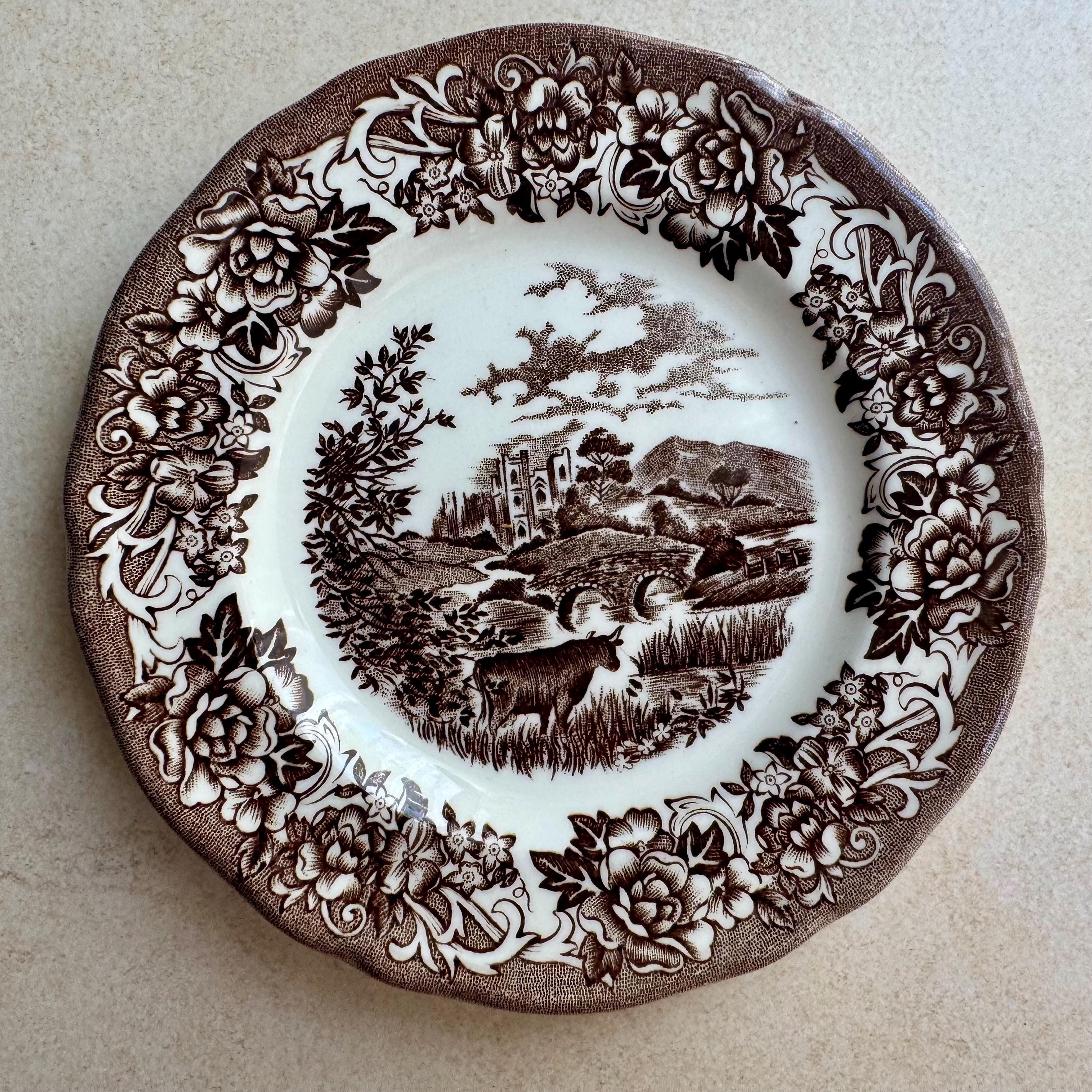 Gallery Wall Mismatched Set - England Farm Scenes in Brown & Green — 15 Plates