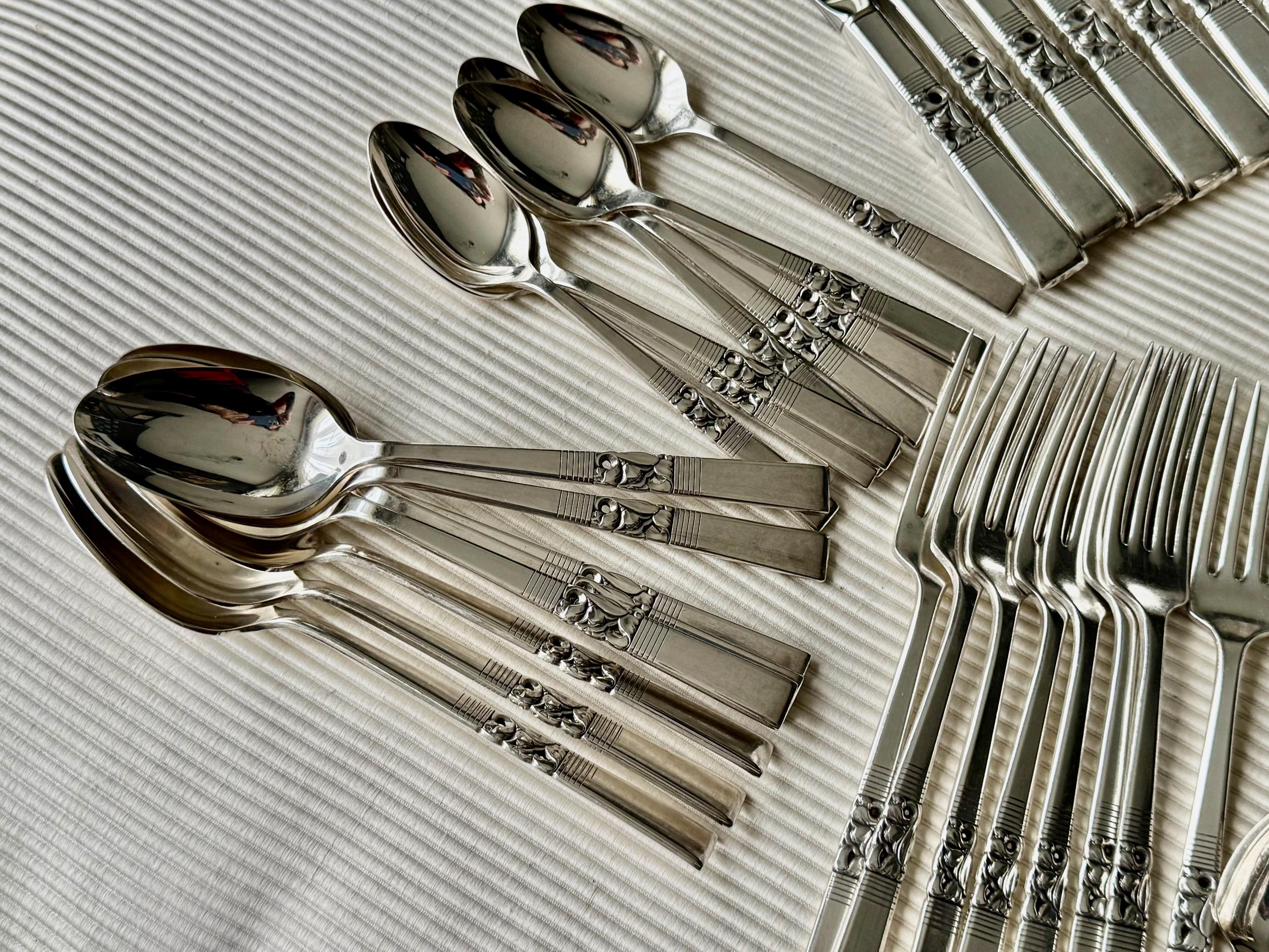 Vintage 1948 Morning Star Silverware Set – Art Deco Community Oneida for 8 (48pcs)