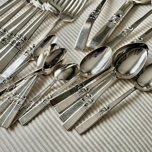 Vintage 1948 Morning Star Silverware Set – Art Deco Community Oneida for 8 (48pcs) image 12