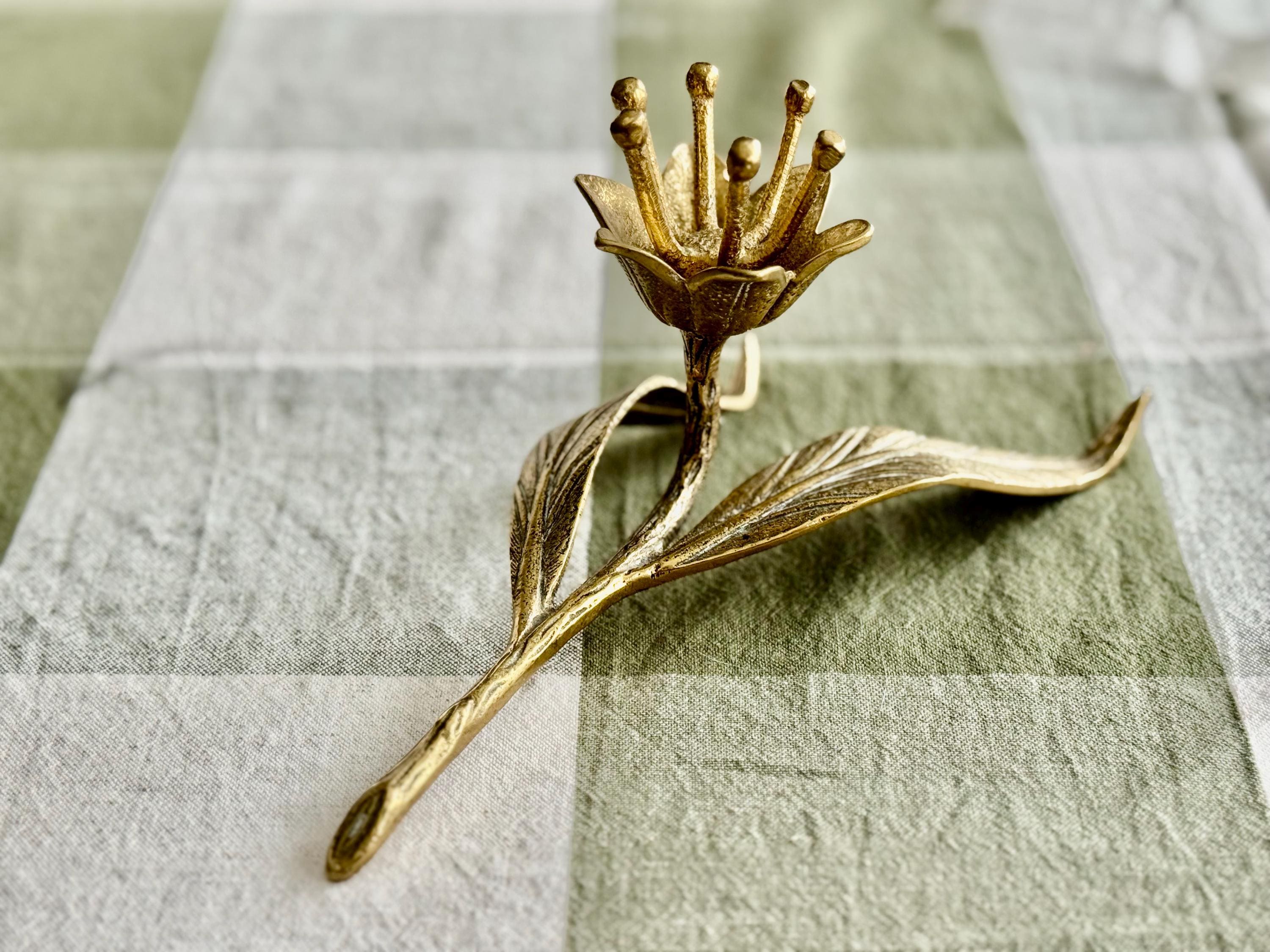 Vintage Brass Lotus Candle Holder – Sculptural Mid Century Brass Decor