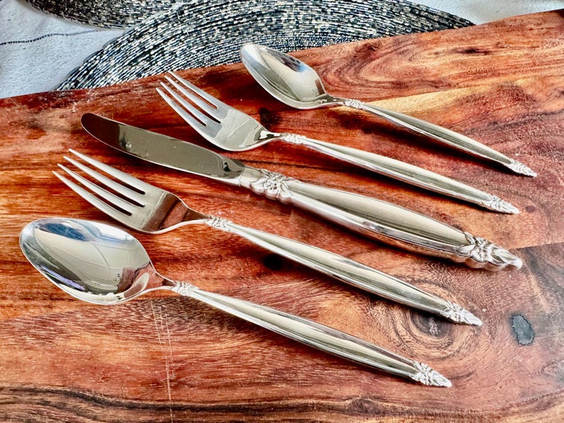 Complete vintage Rogers Bros 'Garland' zilverwerkset uit 1847 voor 12-60 stuks afbeelding 7