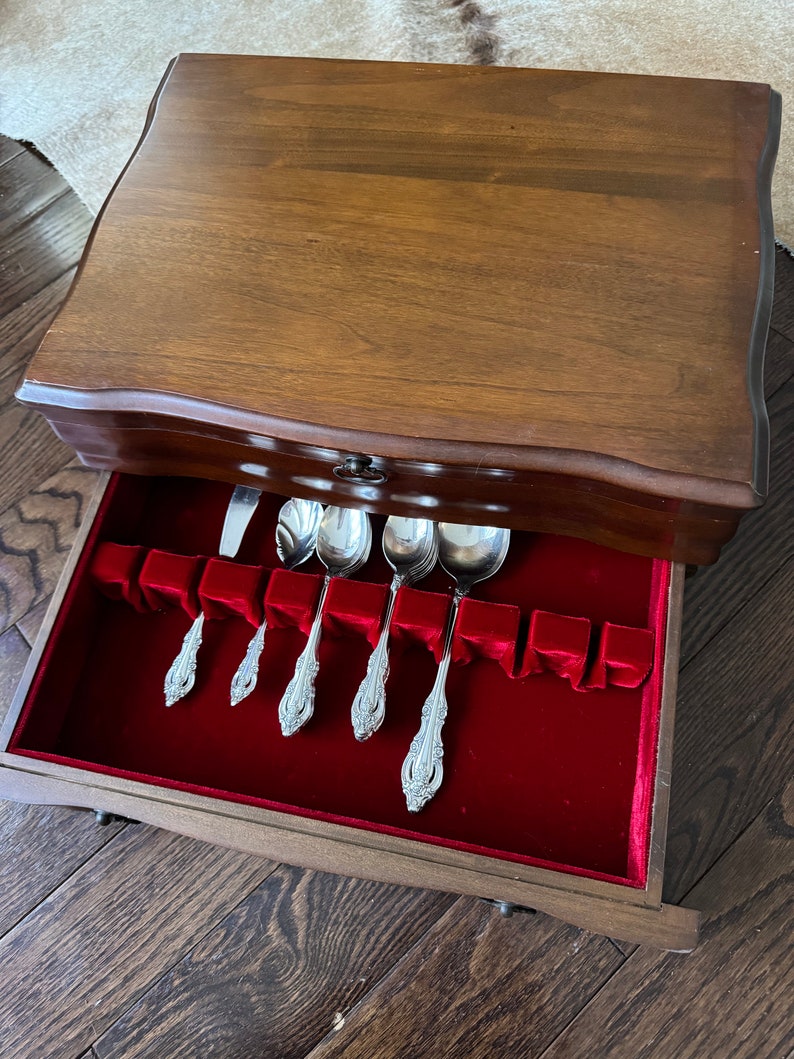 Artistry Vintage 1960+ Complete Silverplate Set for 8 Persons (46 items) — Optional Chest image 9