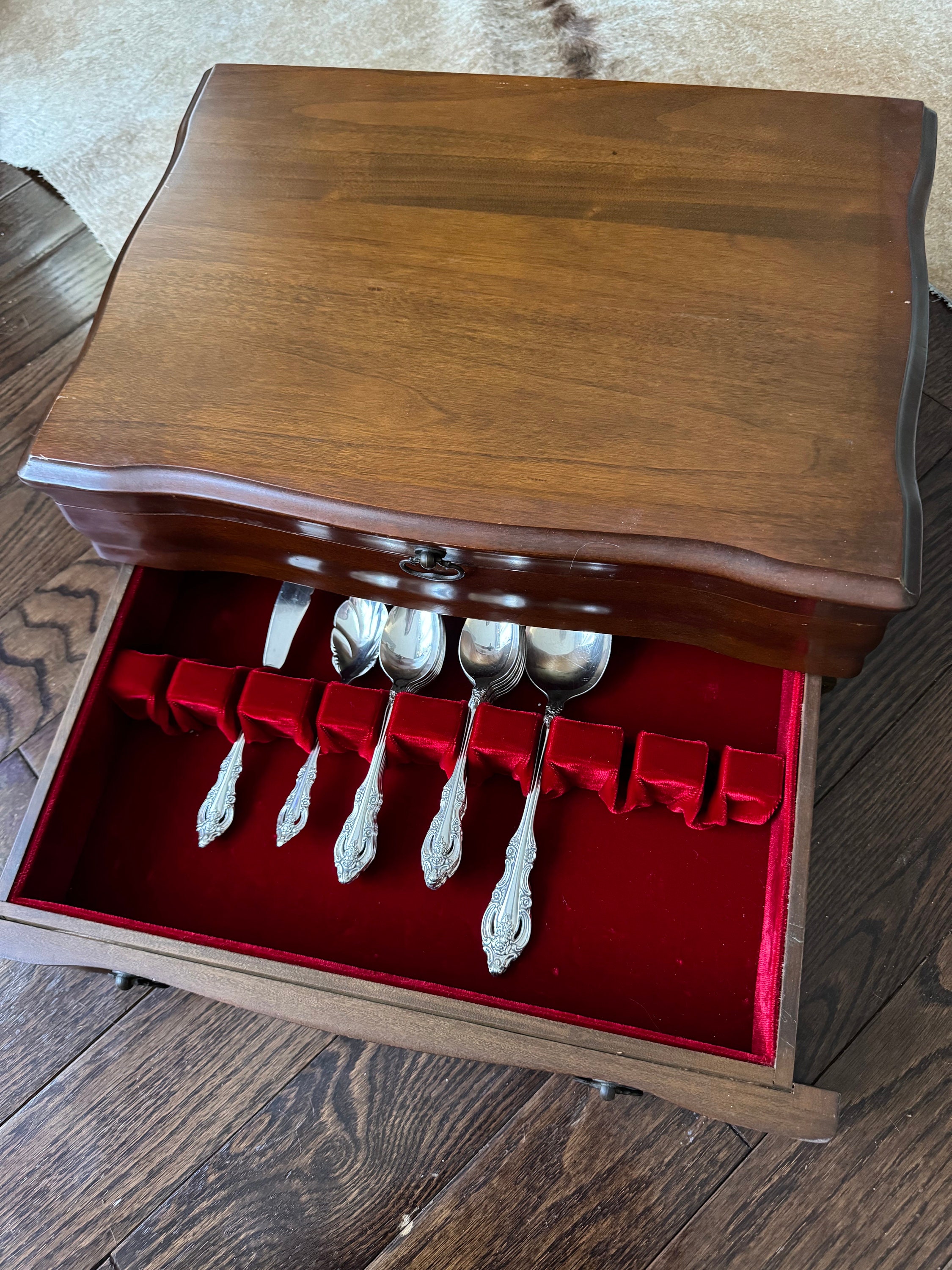 Artistry Vintage 1960+ Complete Silverplate Set for 8 Persons (46 items) — Optional Chest