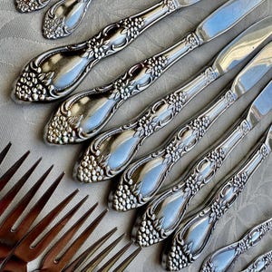 Vintage Oneida Huntington USA (Stainless 1977-1991) Flatware Set – Complete Set for 6 (36 items) Bild 8
